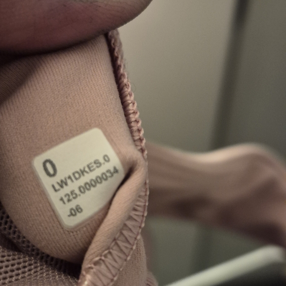 ALIGN TANK SIZE 0 - Picture 5 of 10